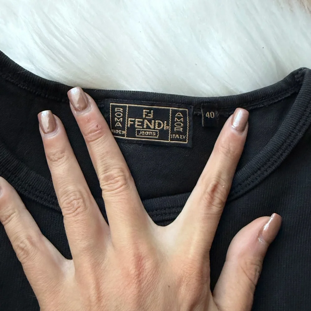 Authentic Fendi long sleeve - Picture 2 of 2